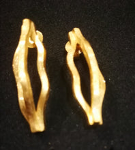 Load image into Gallery viewer, CURVES golden EARRINGS small
