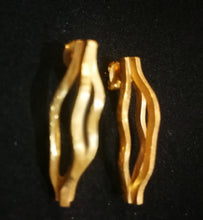 Load image into Gallery viewer, CURVES golden EARRINGS small
