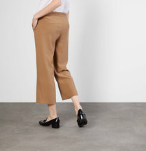 Load image into Gallery viewer, CHIARA cropped - Floating crepe - 2173-00-0231L
