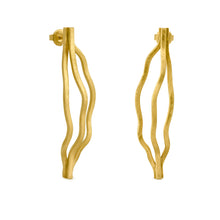 Load image into Gallery viewer, CURVES GOLDEN EARRINGS SARA DOMÈNECH (long)

